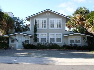 211 4th St S, Flagler Beach, FL, 32136