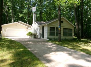 742 Bungo Lake Rd, Harrison, MI 48625