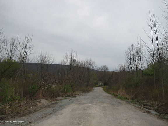 3rd image of 37 Hemlock Dr