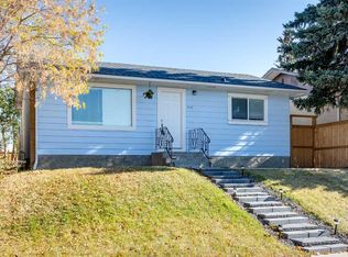 119 W Maranda Close NE, Calgary, AB T2A 3E7