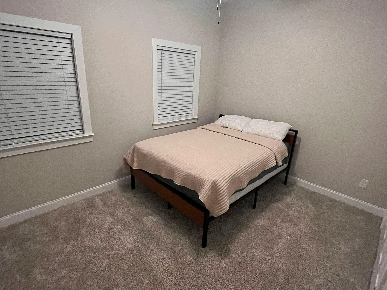 3 bed, 3.5 bath, 2000 sqft, $825 — Photo 4