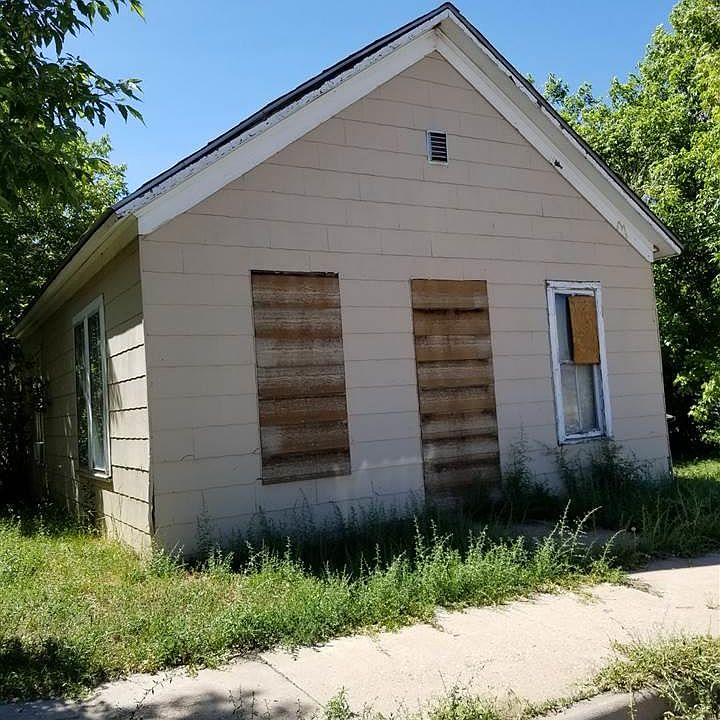 1st image of 168 Railroad St