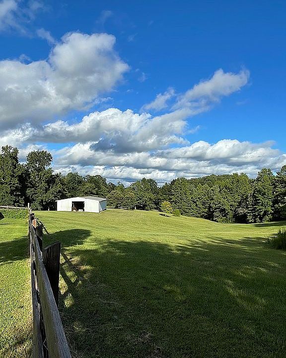 2nd image of 567 Kansas Rd