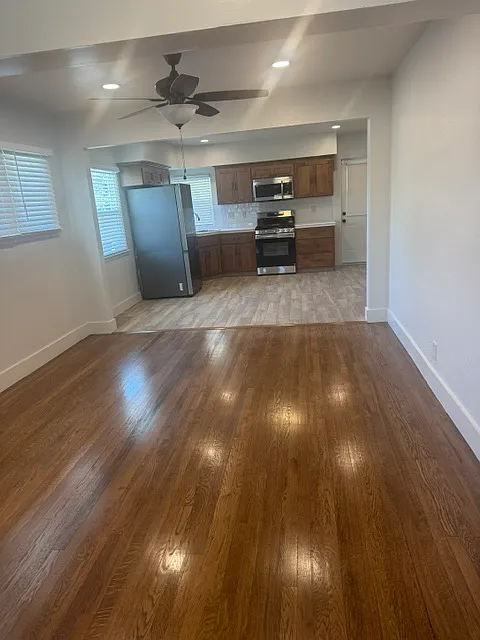 3 bed, 1110 sqft, $2,200 — Photo 4