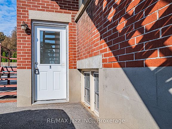 5th image of 65 Aberdeen St #1