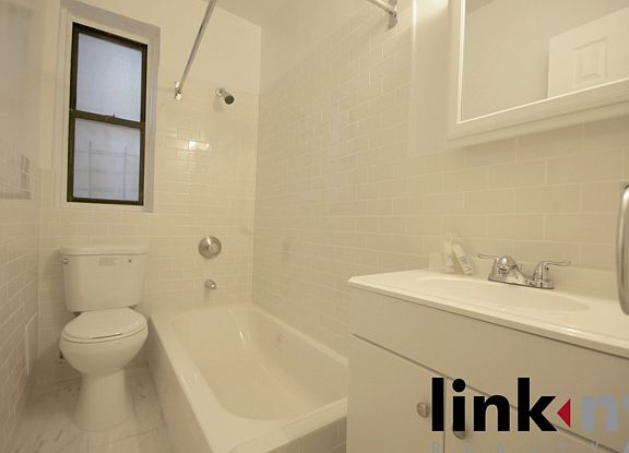 3rd image of 910 Sheridan Ave APT 6A