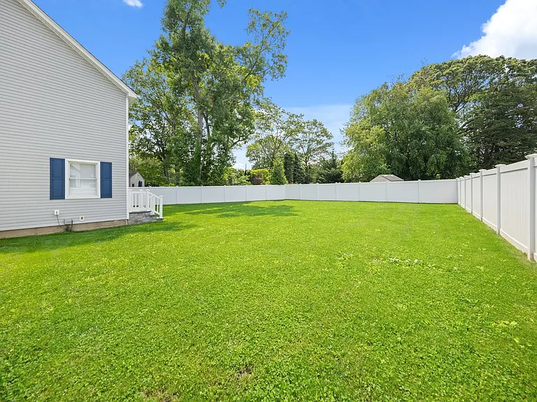 25 Lorraine Ct #1 — Photo 17