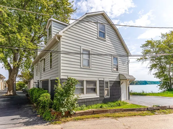 163 Eagle Point Rd, Fox Lake, IL 60020