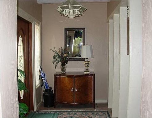 2nd image of 1011 Tyler St