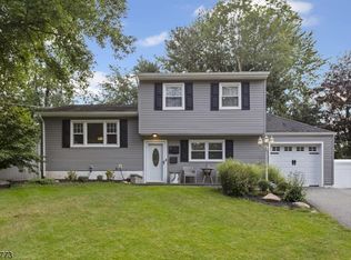 12 Eileen Ct, Wharton, NJ 07885