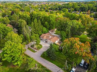 215 Willow Dr, Georgina, ON L4P 2R9