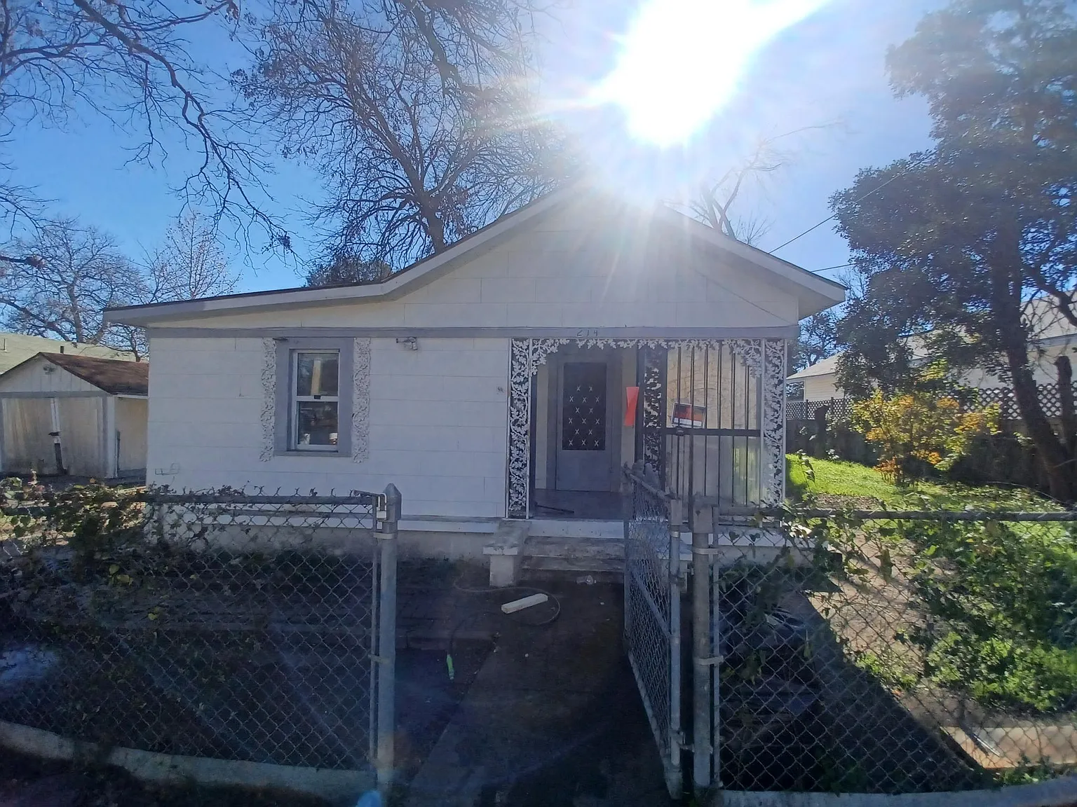 3 bed, 924 sqft, $1,500 — Photo 2