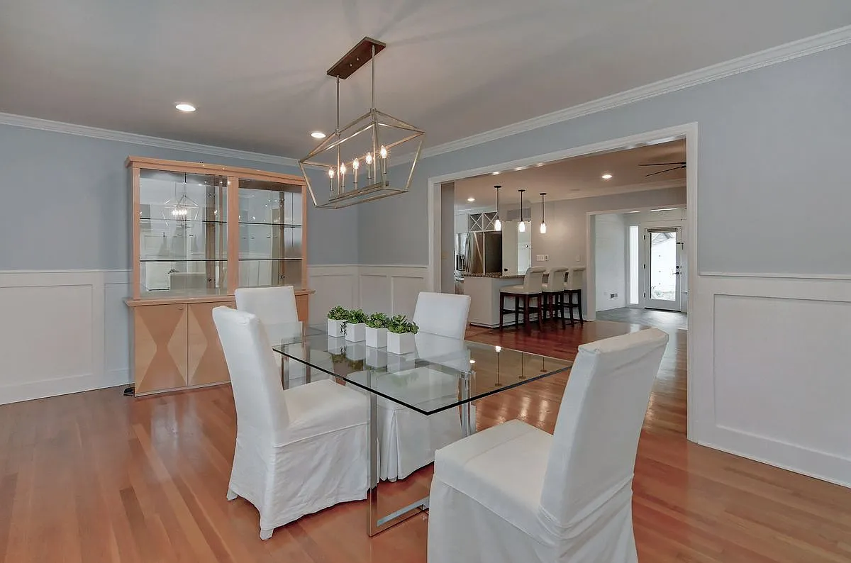 3 bed, 2.0 bath, 2117 sqft, $3,850 — Photo 4