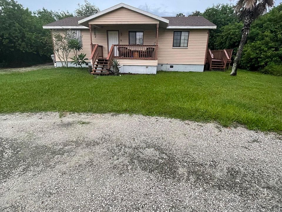 1st image of 8978 101st Court