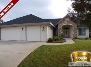 4595 Yellowstone Dr, Redding, CA