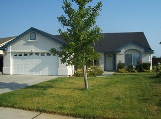 3710 Sunglow Dr, Redding, CA 96001