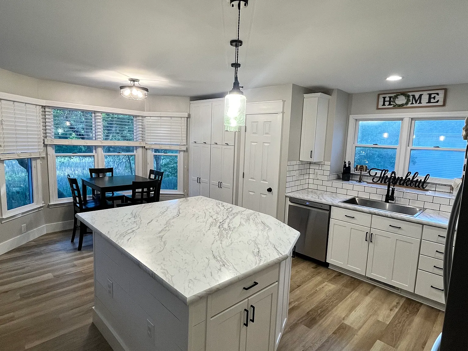 3 bed, 2.5 bath, 2289 sqft, $2,790 — Photo 3