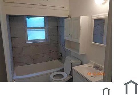 4th image of 1911 Mora Ln
