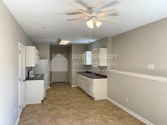 3rd image of 224 W Acadia Ave