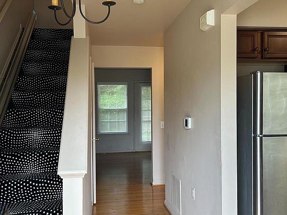 4th image of 107 Tartan Ln