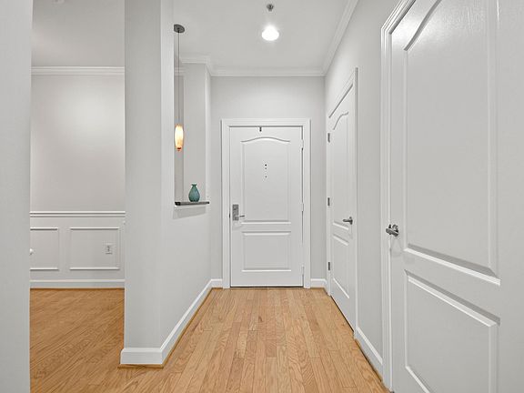 2nd image of 400 Cameron Station Blvd APT 103