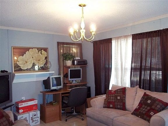 3rd image of 217 Parker Dr