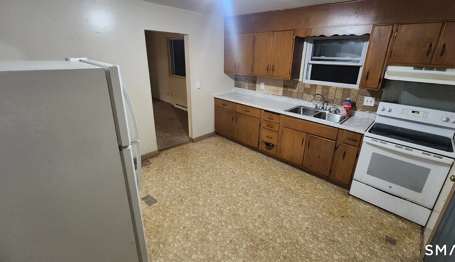1 bed, 1.0 bath, 4770 sqft, $1,300 — Photo 2