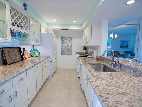 4th image of 17 Bluebill Ave APT 502