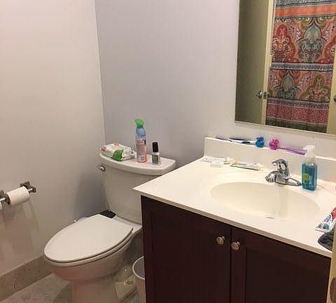 4th image of 3301 Henry Ave #124