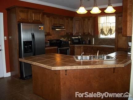 Spacious and Open Floor Plan!