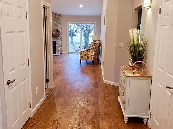 4th image of 2555 Youngs Ave APT 14B