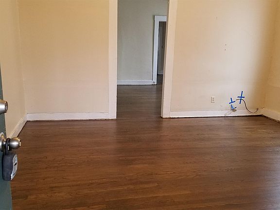 3rd image of 3102 Northwestern Pkwy