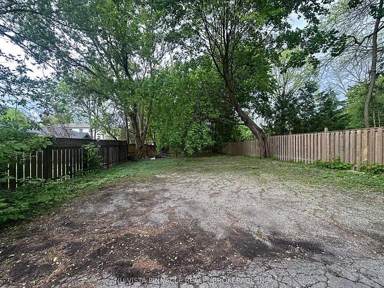 101 Oxford St W #MAIN — Photo 17
