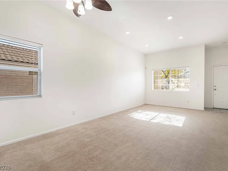 3194 Castle Canyon Ave — Photo 4