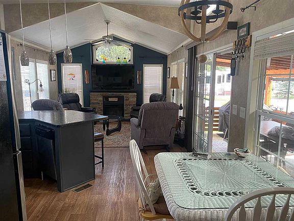 3rd image of 32379 Range Rd N #55-146