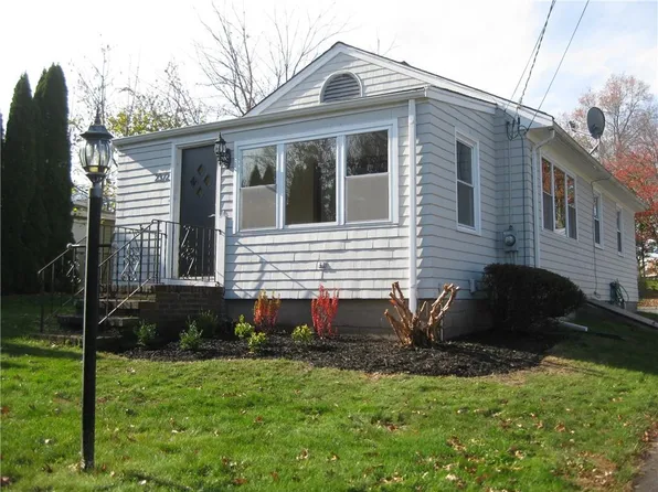 2372 E Main Rd, Portsmouth, RI 02871