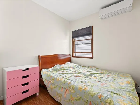 1715 East 35th Street image 13 of 32