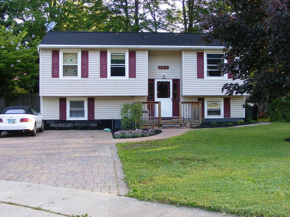 Front of house & brick drive