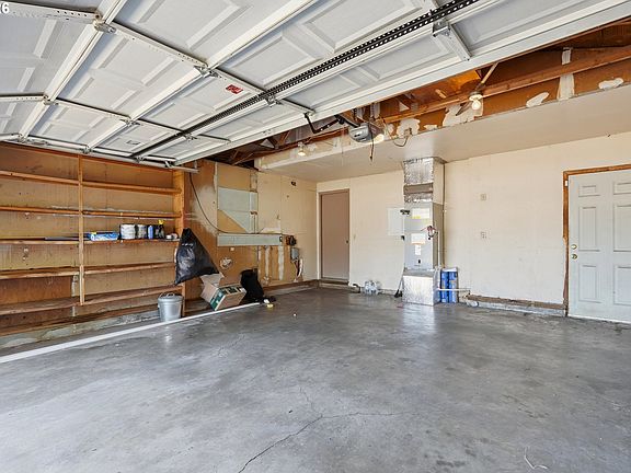 4th image of 6518 SE 93rd Ave