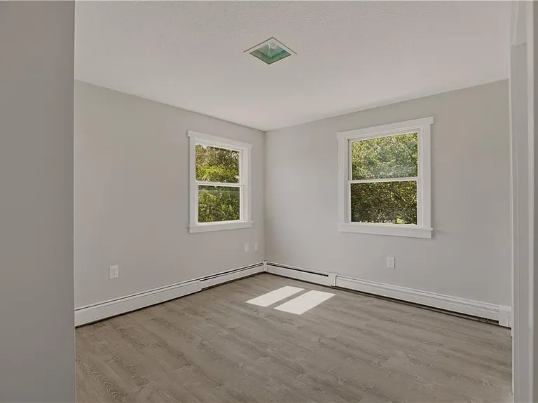 49 Dexter St — Photo 23
