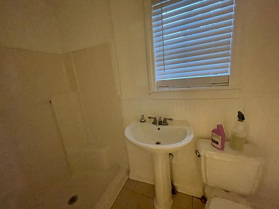 5th image of 1015 Avondale Ave SE