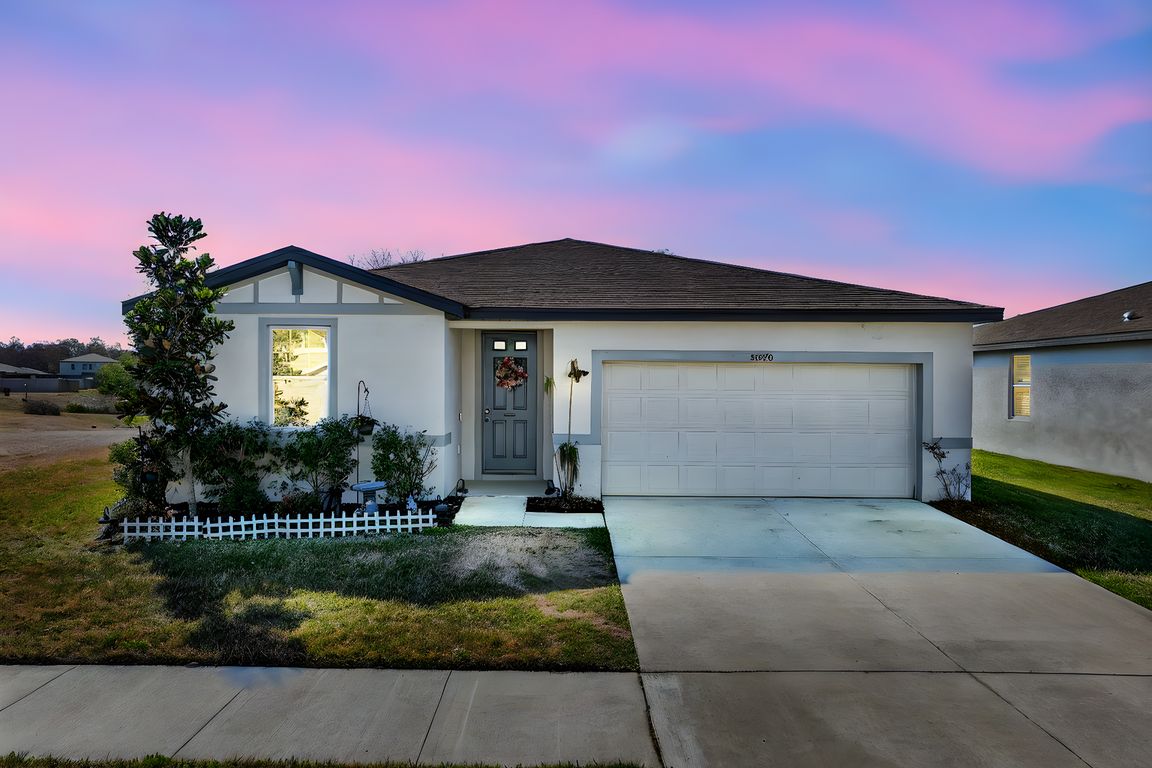 38870_Opal_Willow_Ln_Zephyrhills_FL_33540-49 day to dusk.jpeg