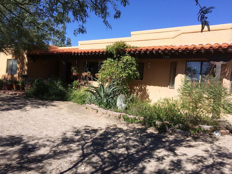 1st image of 790 W Calle De Marzo