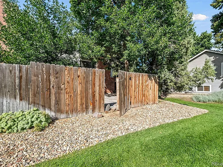 12521 E Cornell Cir — Photo 3