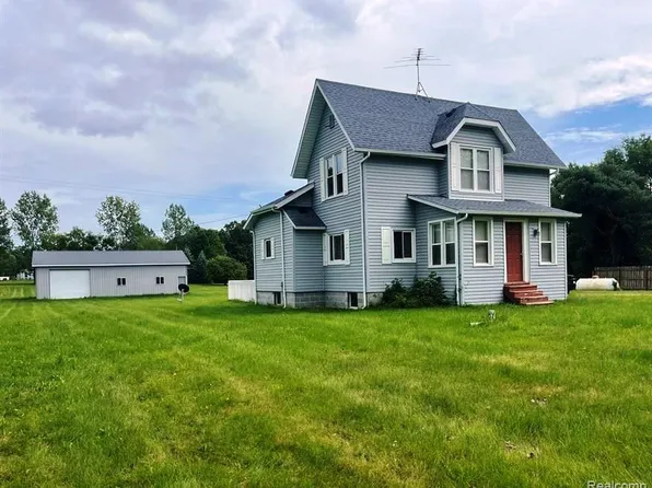 4586 Klam Rd, Columbiaville, MI 48421