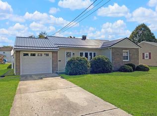 927 Julia Dr, Johnstown, PA