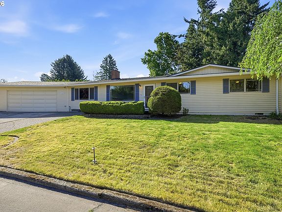 2nd image of 21224 SE Yamhill St