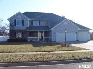 704 Bayberry Dr, Washington, IL 61571