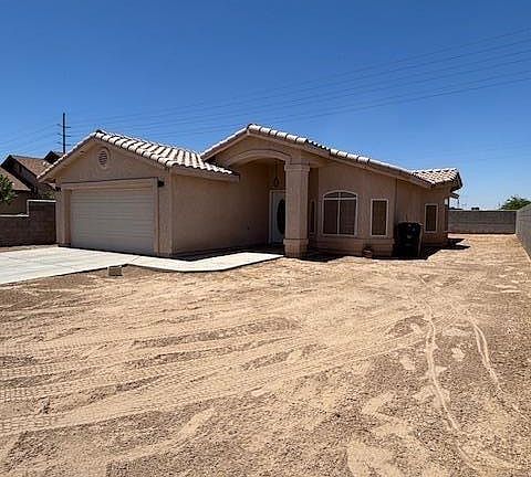 2nd image of 2078 E Mendez St