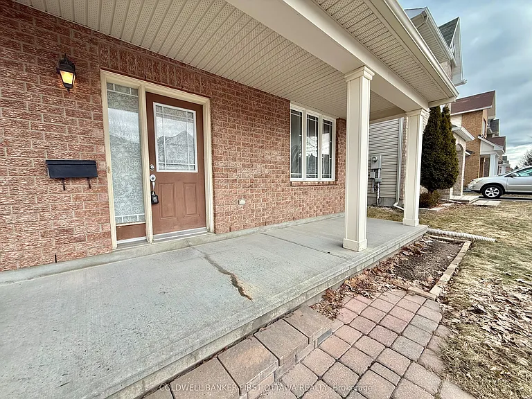 805 Taradale Dr — Photo 3